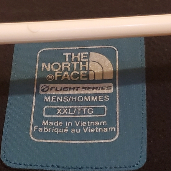 The North Face Running/Cycling Wind Jacket - Picture 3 of 4